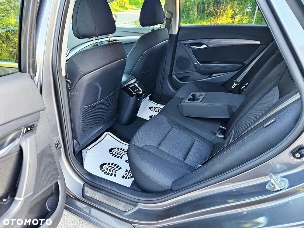 Hyundai i40 2.0 Premium - 19