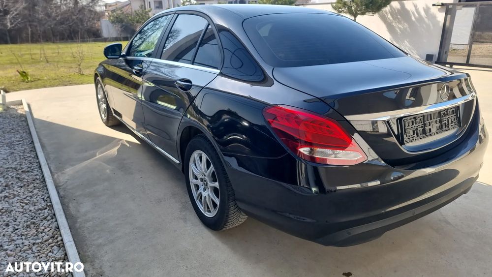 Mercedes-Benz C - 10