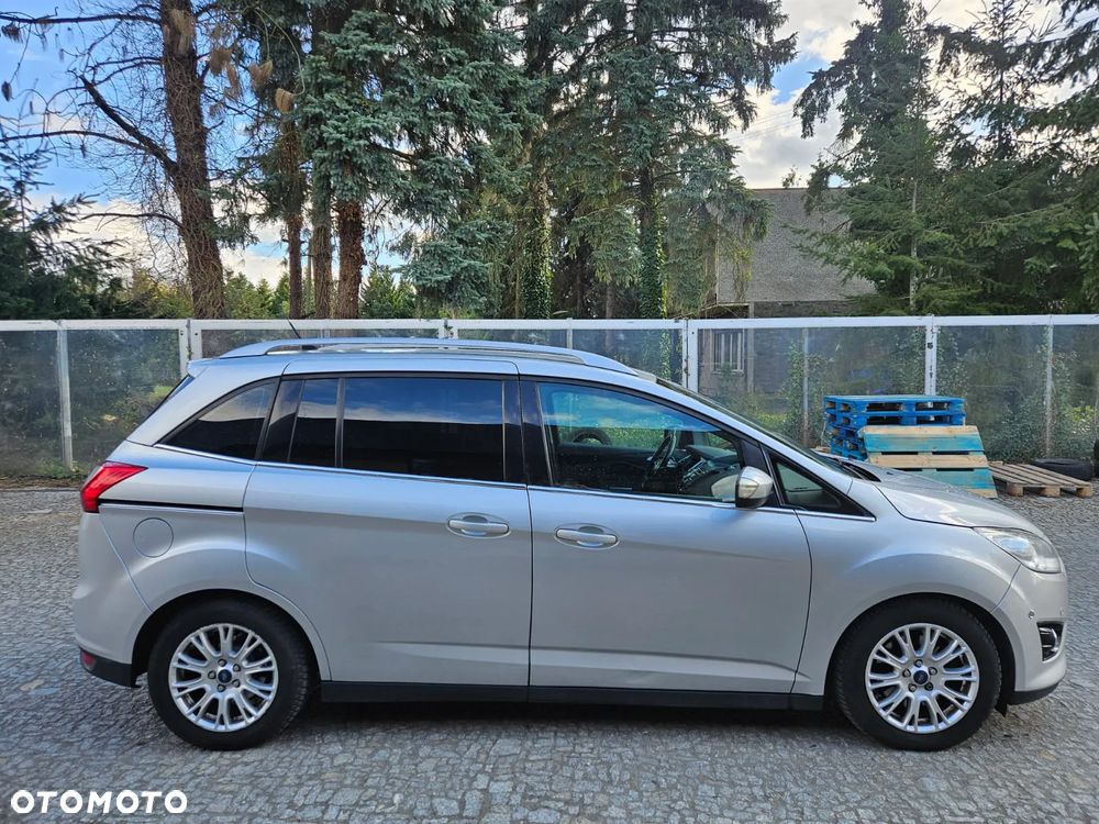 Ford Grand C-MAX - 9