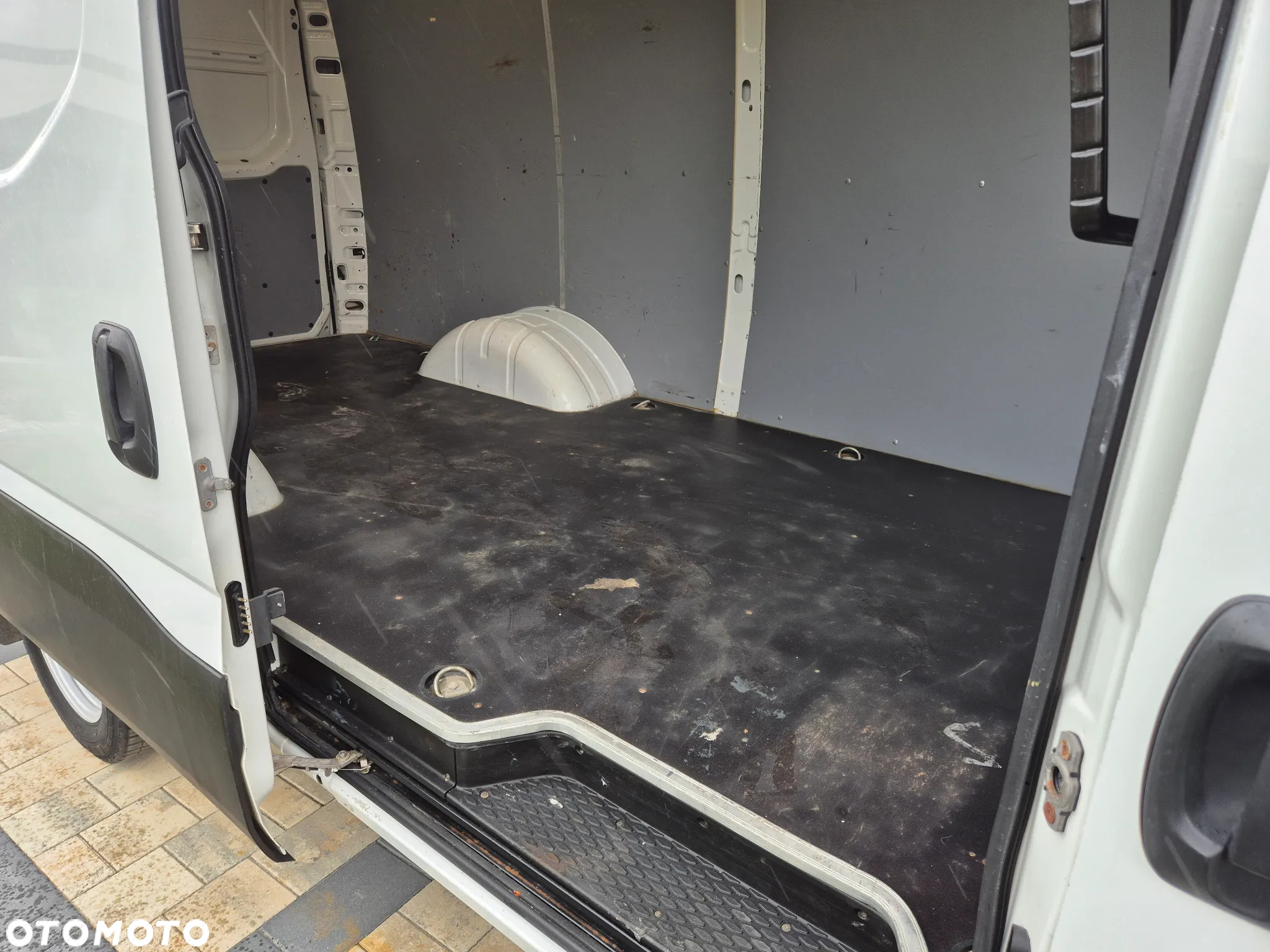 Iveco DAILY 35C18 L3H2 KAMERY BLIZNIAK HIMATIC SPROWADZAONY KLIMATRONIK - 11