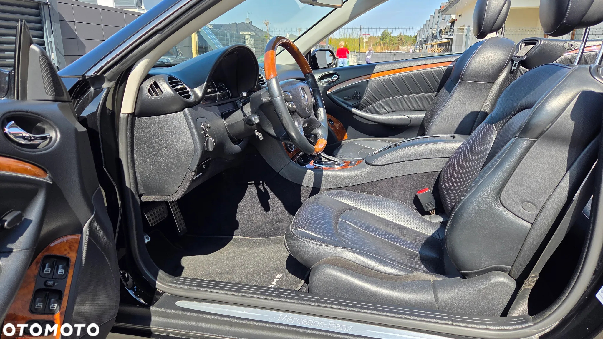 Mercedes-Benz CLK - 16