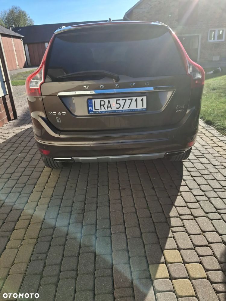 Volvo XC 60 D4 AWD Summum - 4