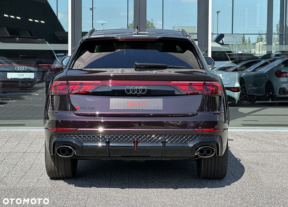 Audi RS Q8 - 8