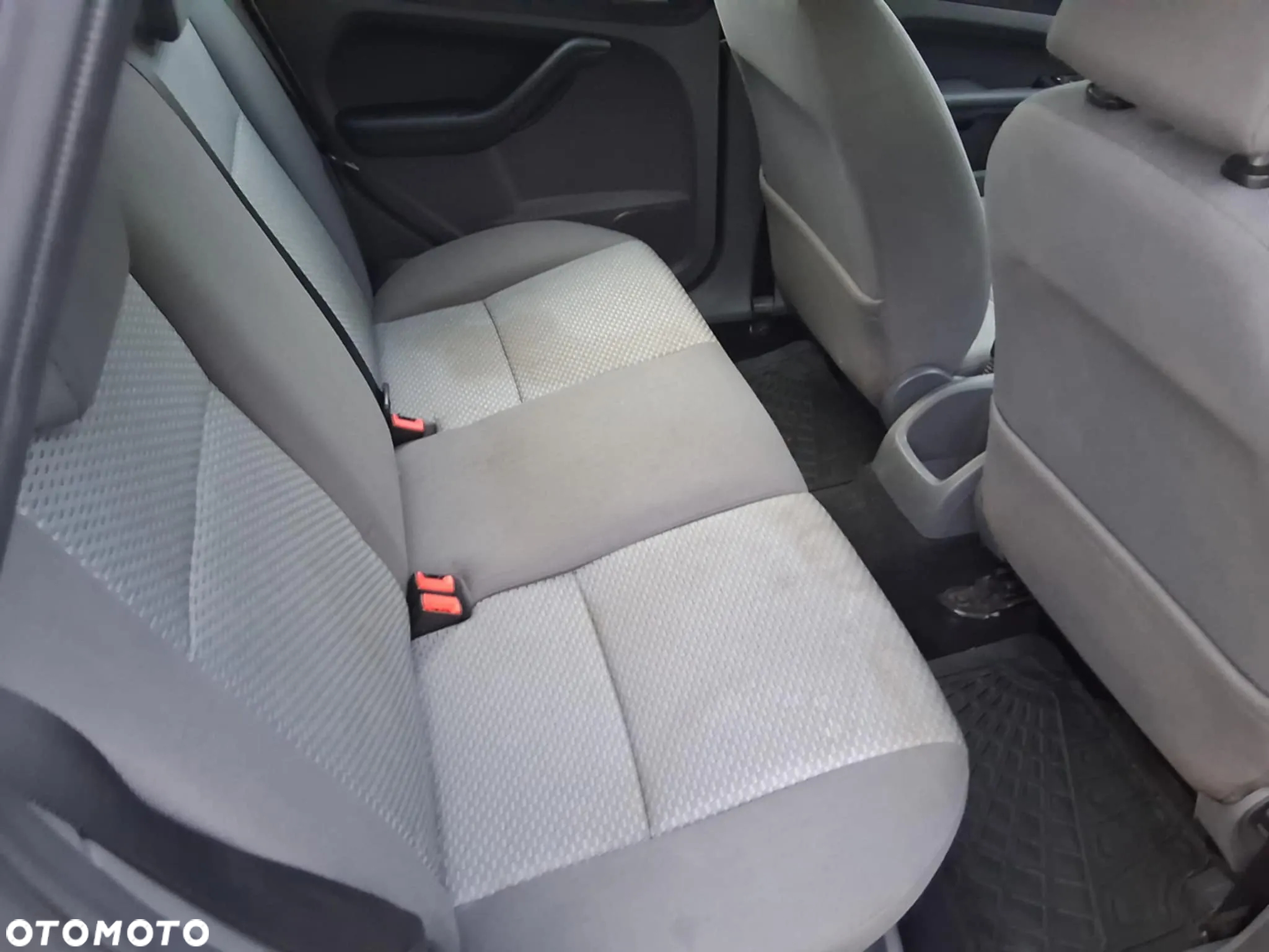 Ford Focus - 8