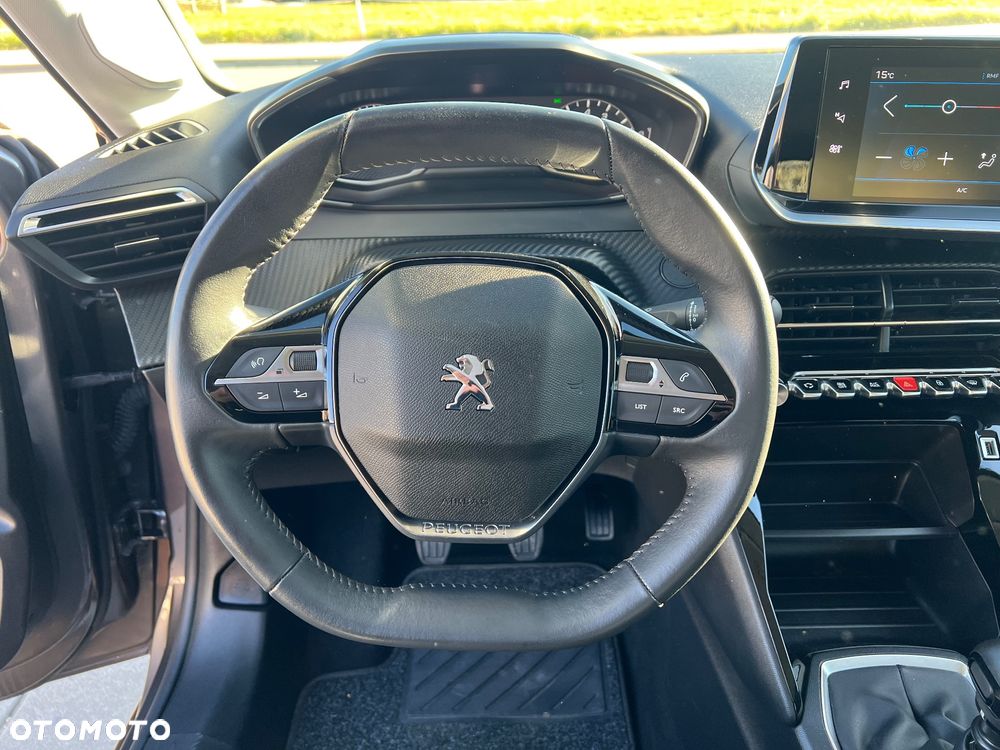 Peugeot 208 Benzin 100 Business - 12