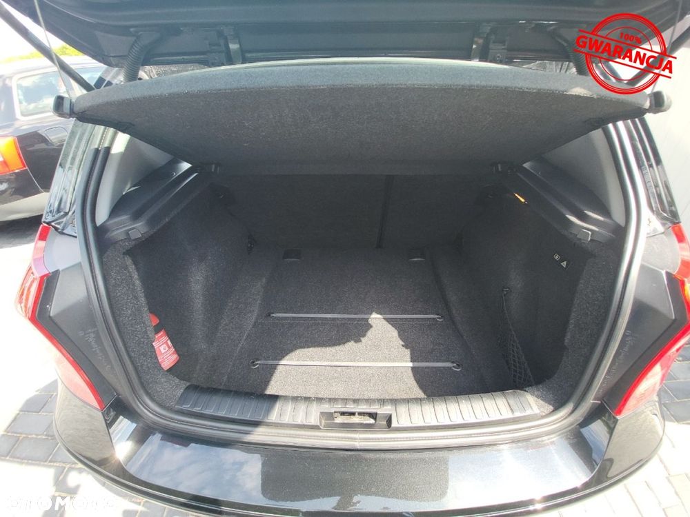 BMW Seria 1 - 30