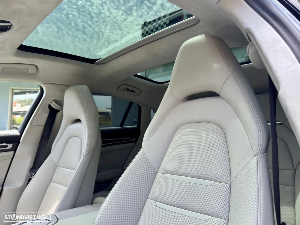 Porsche Panamera Turbo - 14