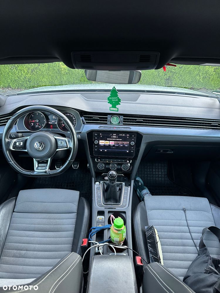 Volkswagen Passat - 8
