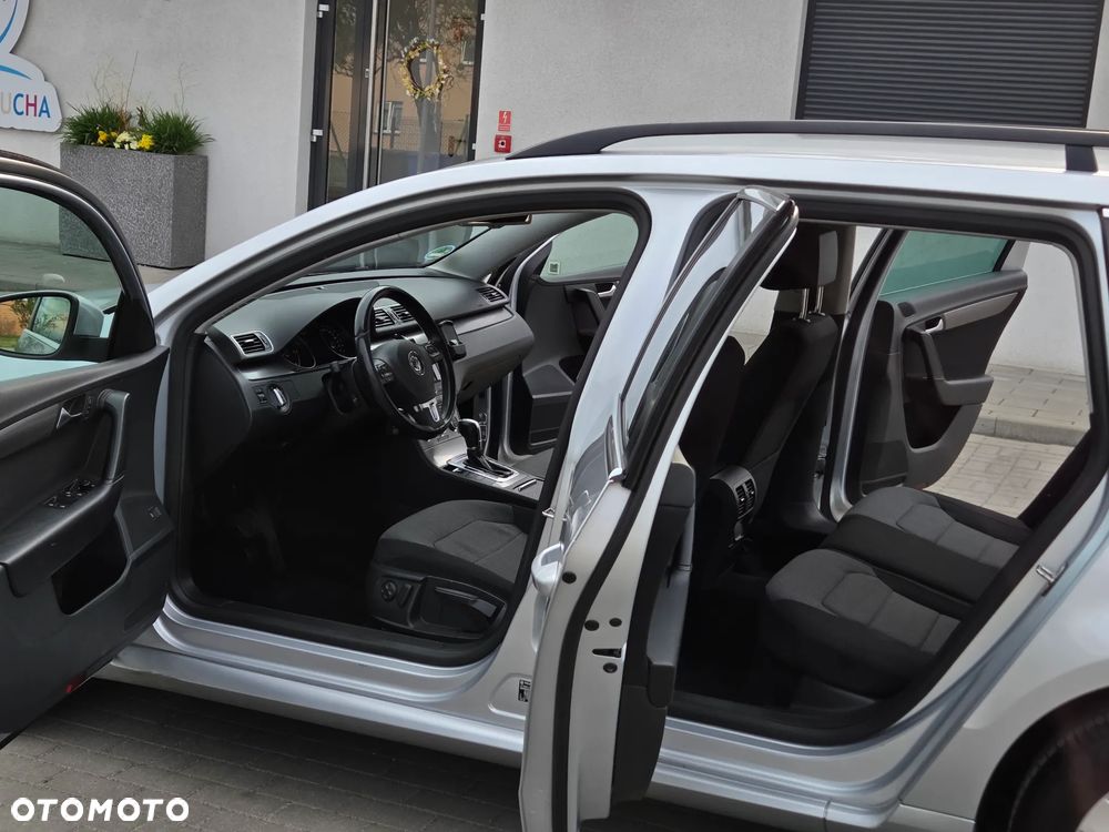 Volkswagen Passat 2.0 Blue TDI DSG SCR Comfortline - 31
