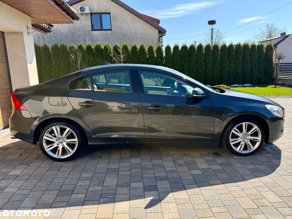 Volvo S60 2.0T Momentum - 6