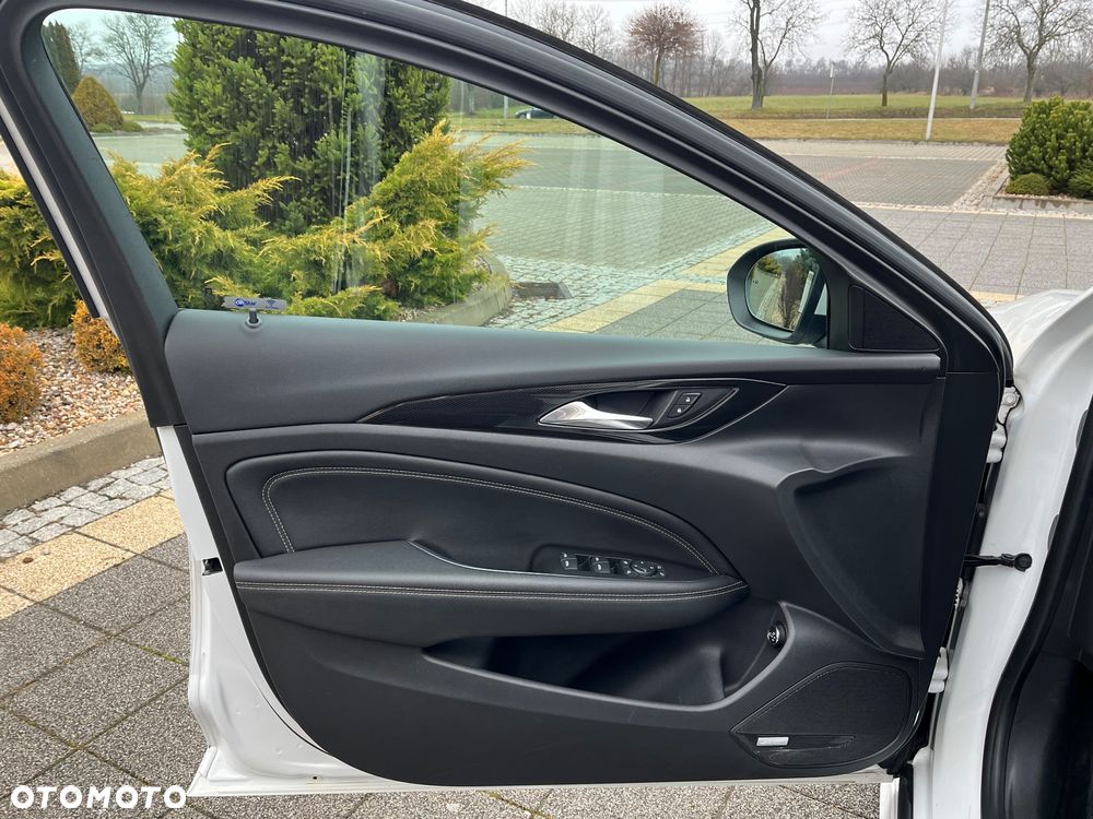Opel Insignia 2.0 CDTI Cosmo - 25