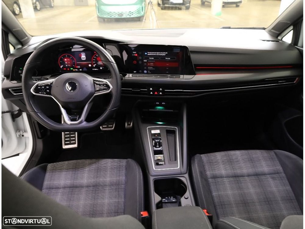 VW Golf 2.0 TDI GTD DSG - 28