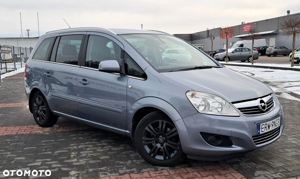 Opel Zafira 1.8 Design Edition - 2