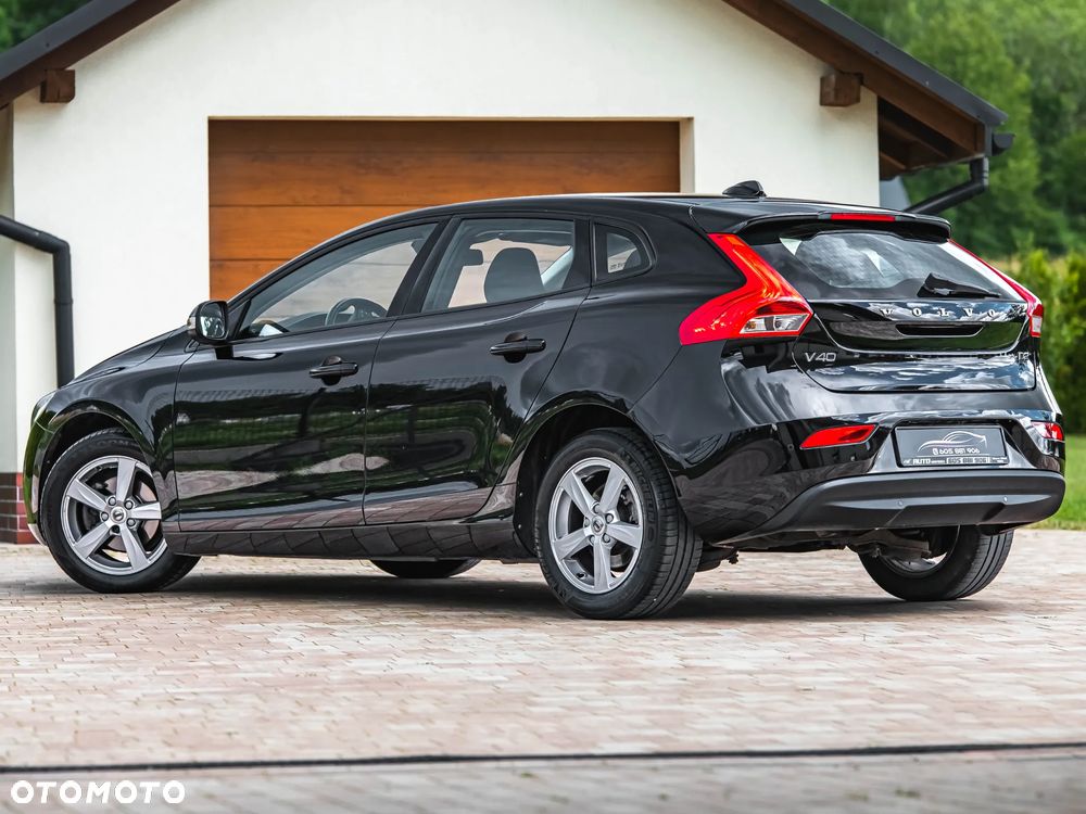 Volvo V40 D2 Momentum - 39