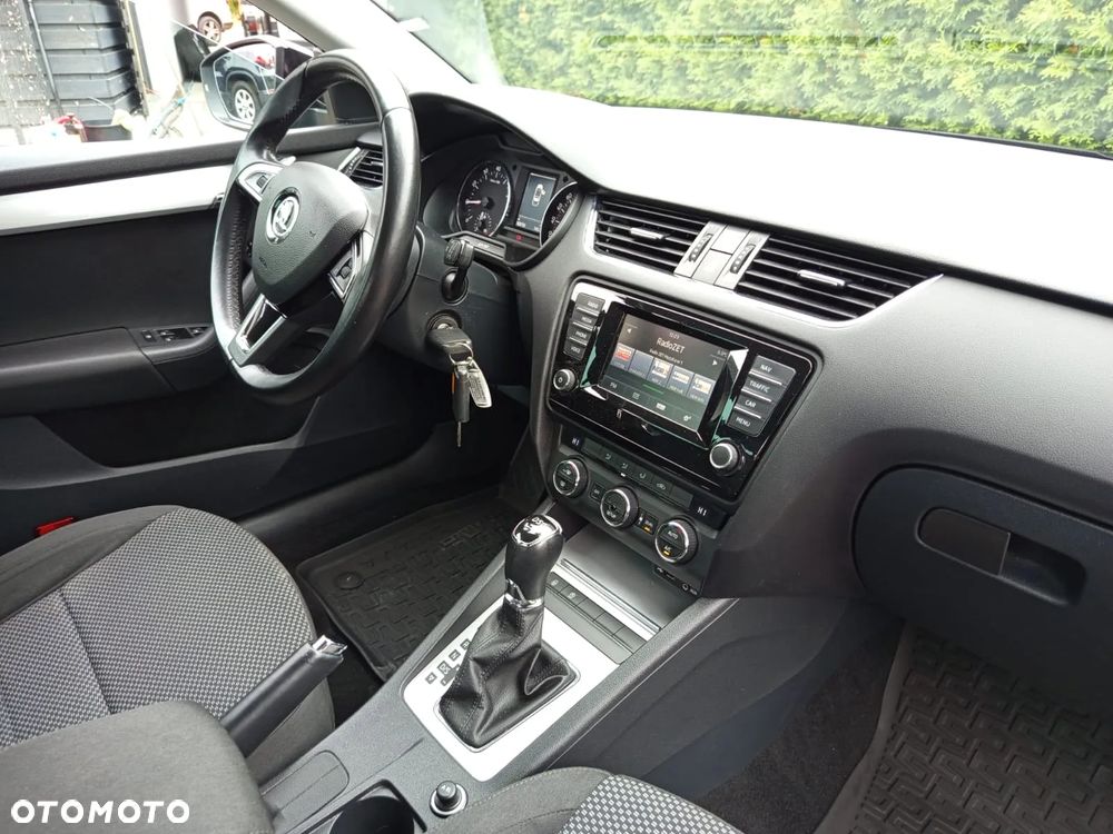 Skoda Octavia 1.2 TSI Active DSG - 37