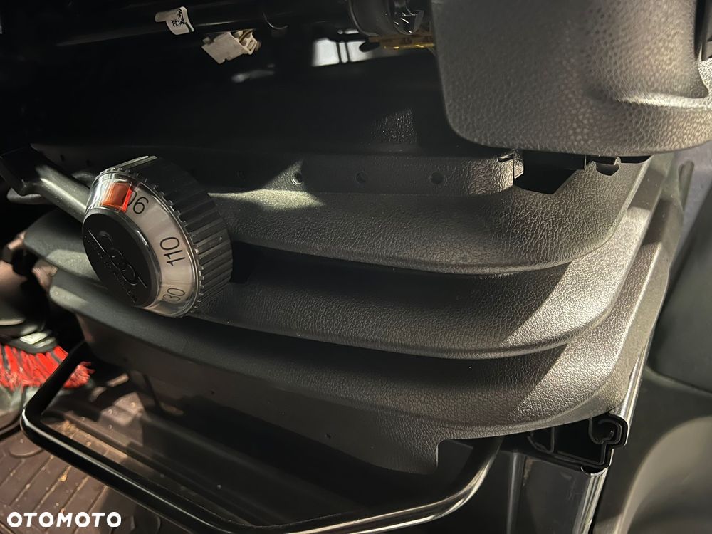 Mercedes-Benz Sprinter - 25