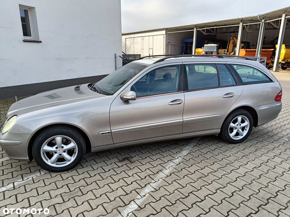 Mercedes-Benz Klasa E - 16