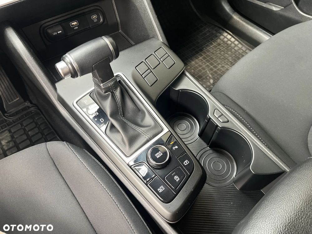 Kia Sportage 1.6 T-GDI MHEV M 2WD DCT - 16