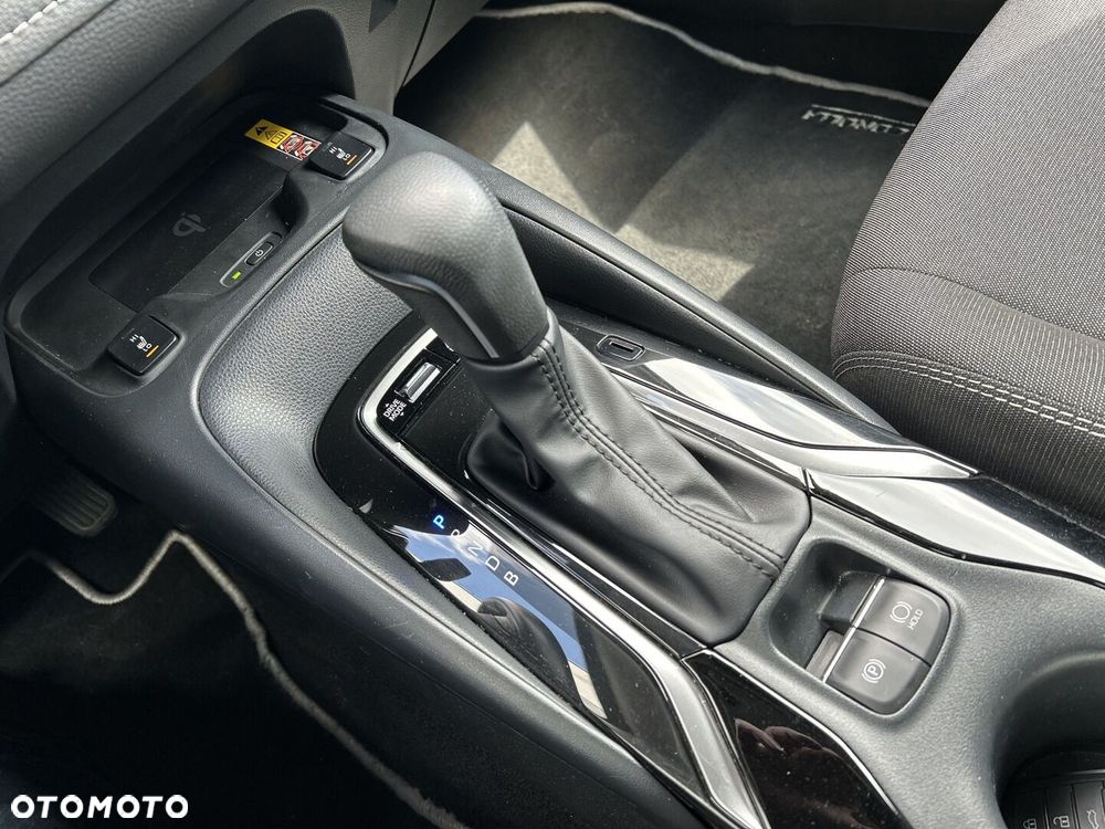 Toyota Corolla 1.8 Hybrid Style - 17