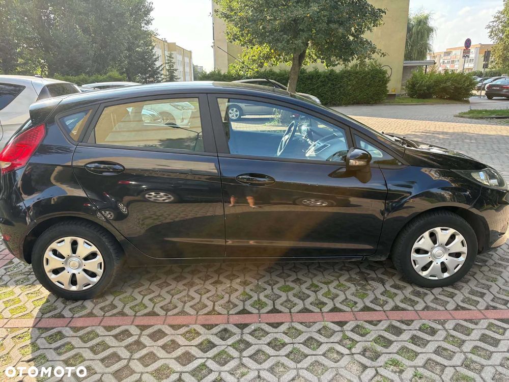 Ford Fiesta - 2