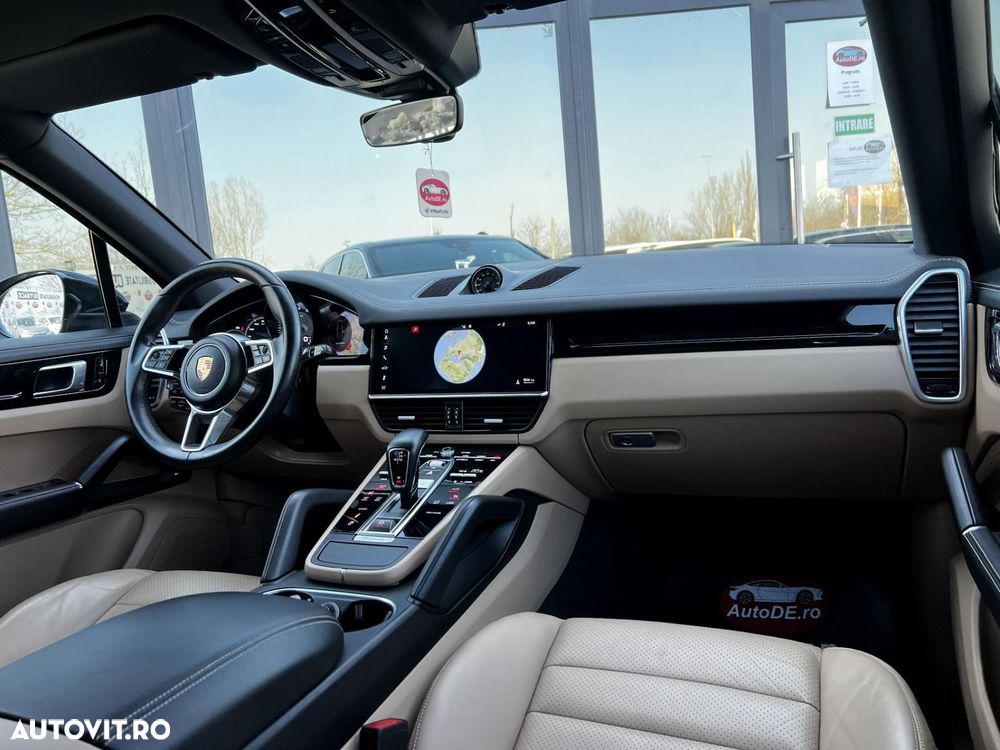 Porsche Cayenne - 7