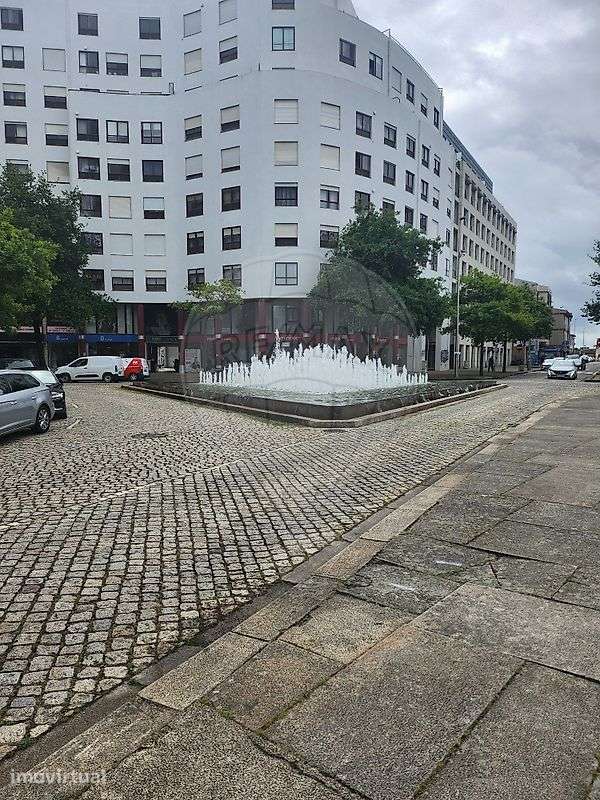 Apartamento T2 para arrendamento - Grande imagem: 2/34