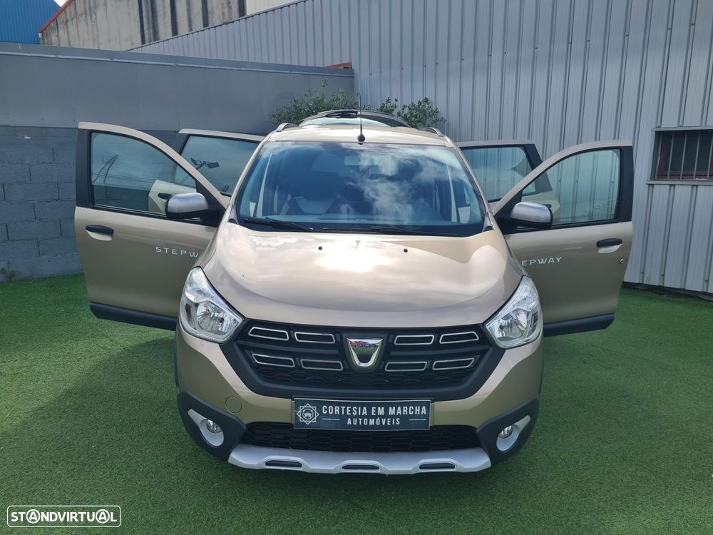 Dacia Lodgy 1.5 Blue dCi Stepway 7L - 11