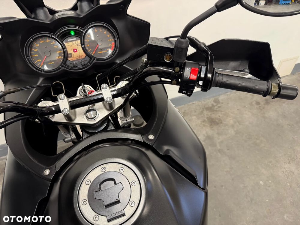 Suzuki V-STROM - 38