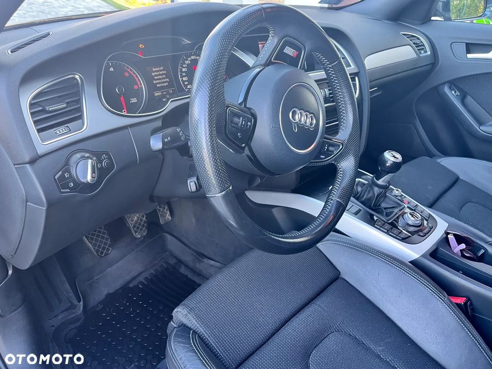 Audi A4 Avant 2.0 TDI DPF clean diesel S line Sportpaket - 4