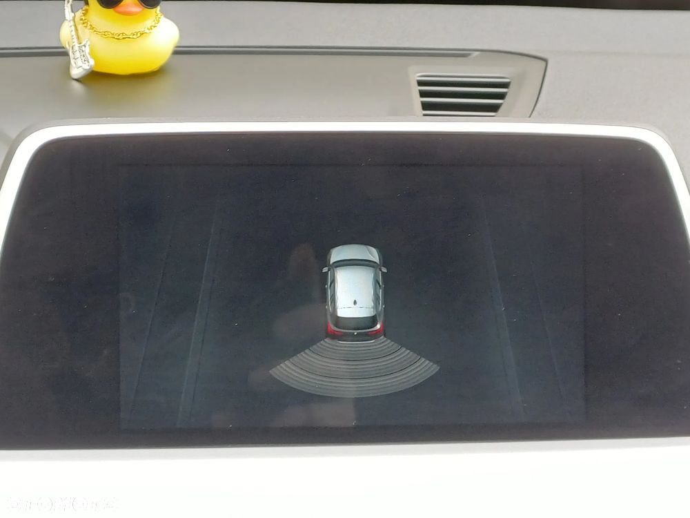 BMW X1 sDrive18i - 19