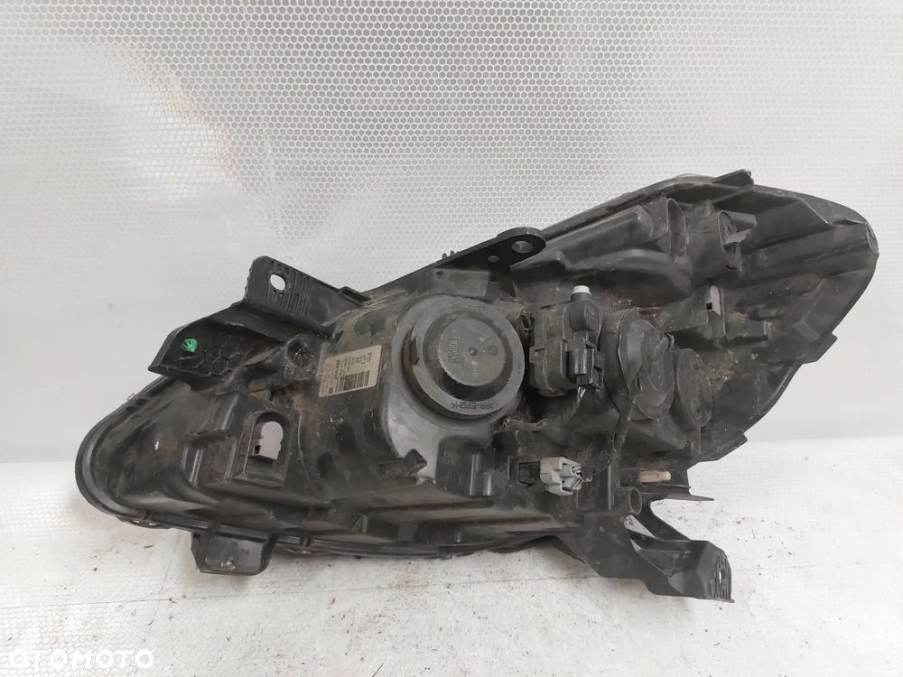 .  LAMPA PRZOD PRZEDNIA PRAWA RENAULT CLIO 3 LIFT - 4