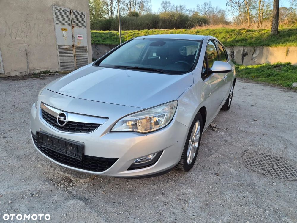 Opel Astra 1.7 CDTI DPF Design Edition - 2
