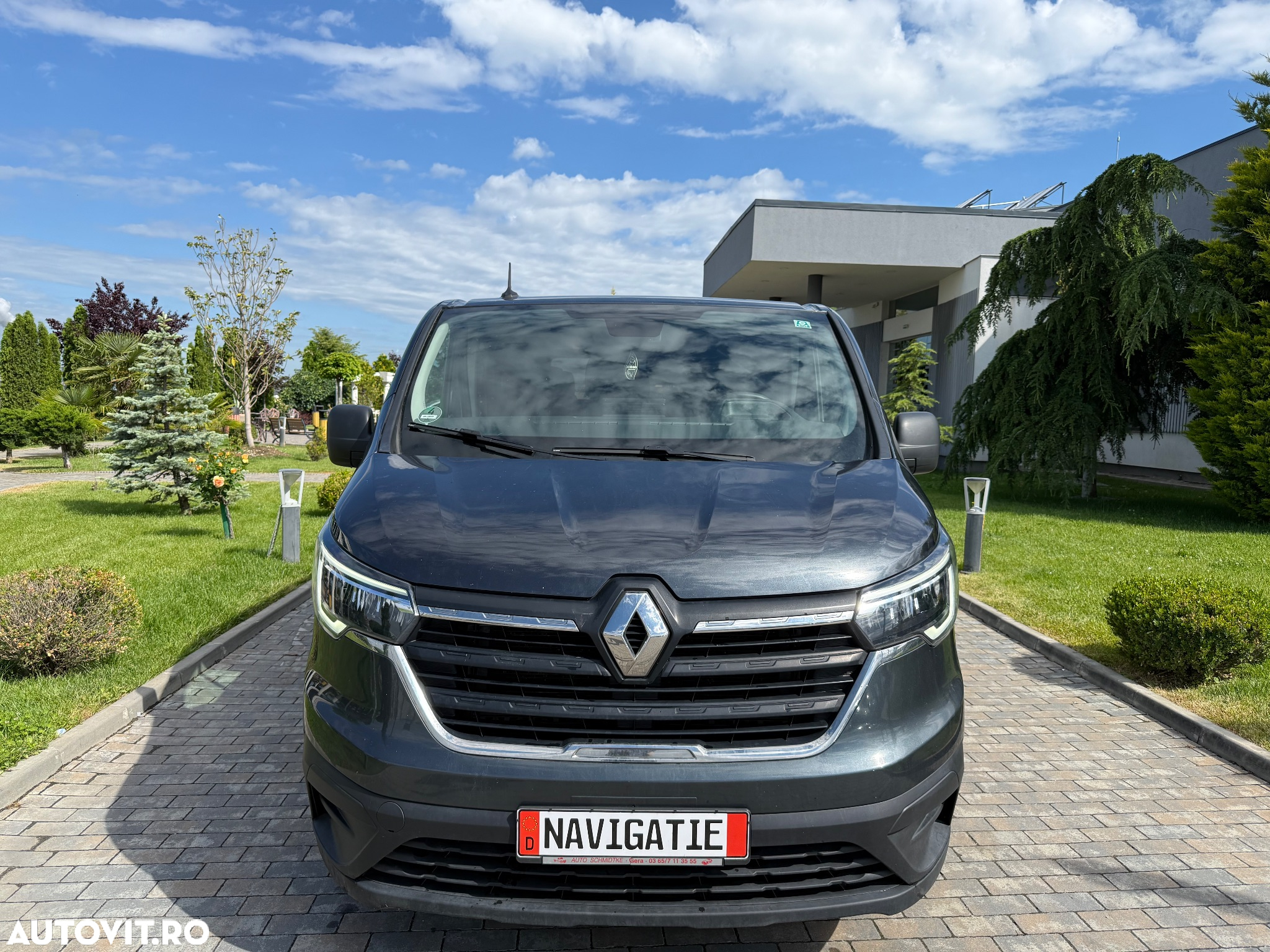 Renault Trafic Combi 2.0 Blue dCi 110 S&S L1 8+1 Life - 5