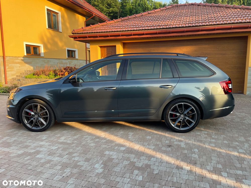 Skoda Octavia 2.0 TDI DSG RS - 9