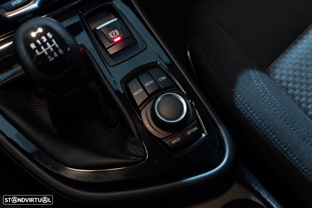 BMW 216 Active Tourer d Advantage - 37