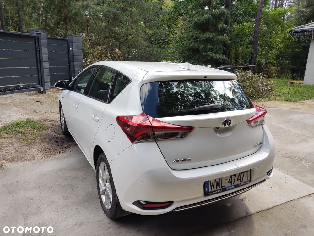 Toyota Auris Hybrid 135 Premium - 4
