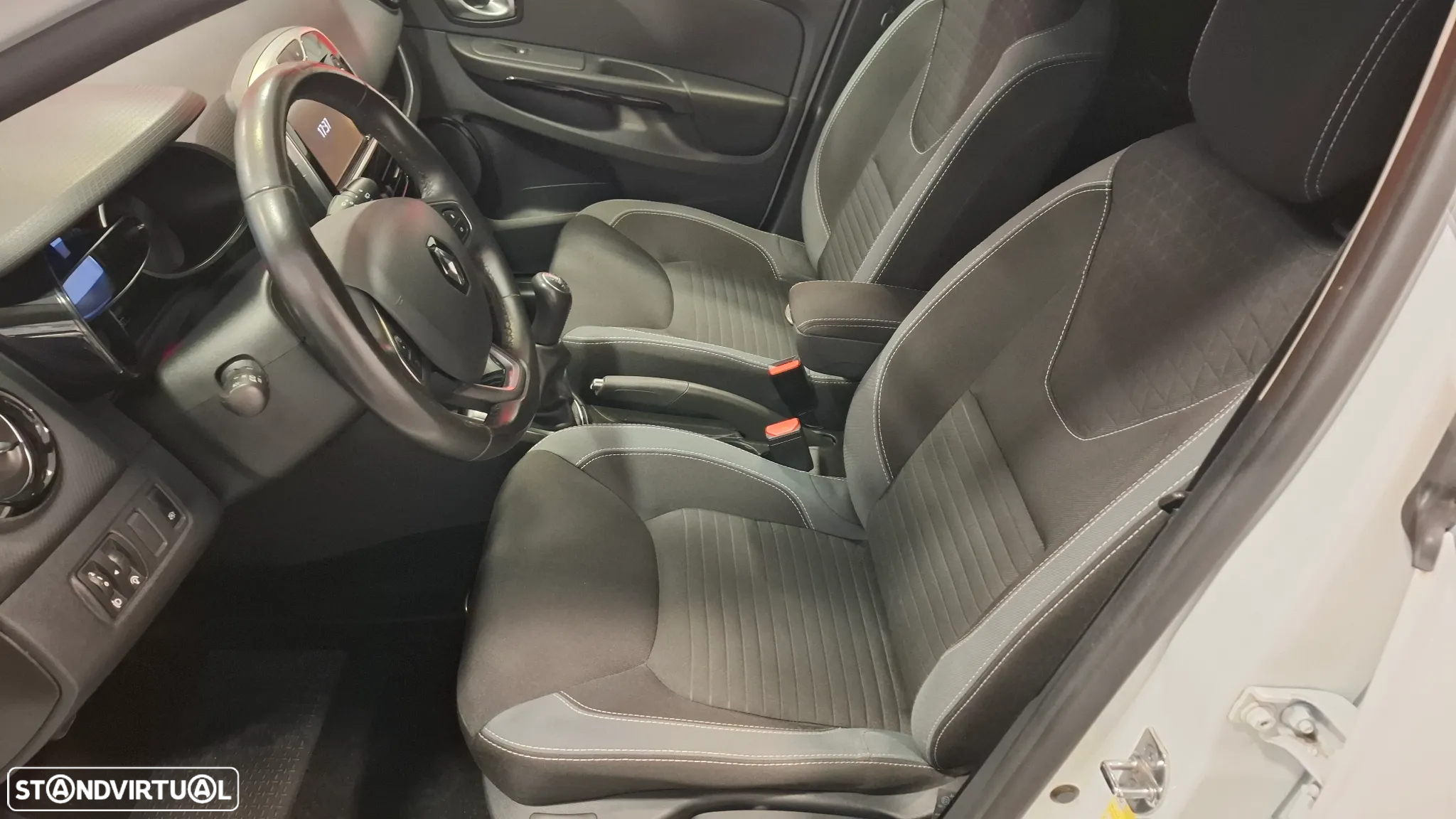 Renault Clio 0.9 TCe Limited Edition - 12