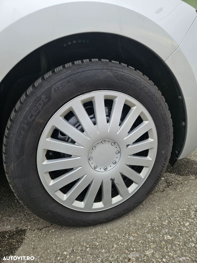 Skoda RAPID 1.2 TSI Ambition - 29