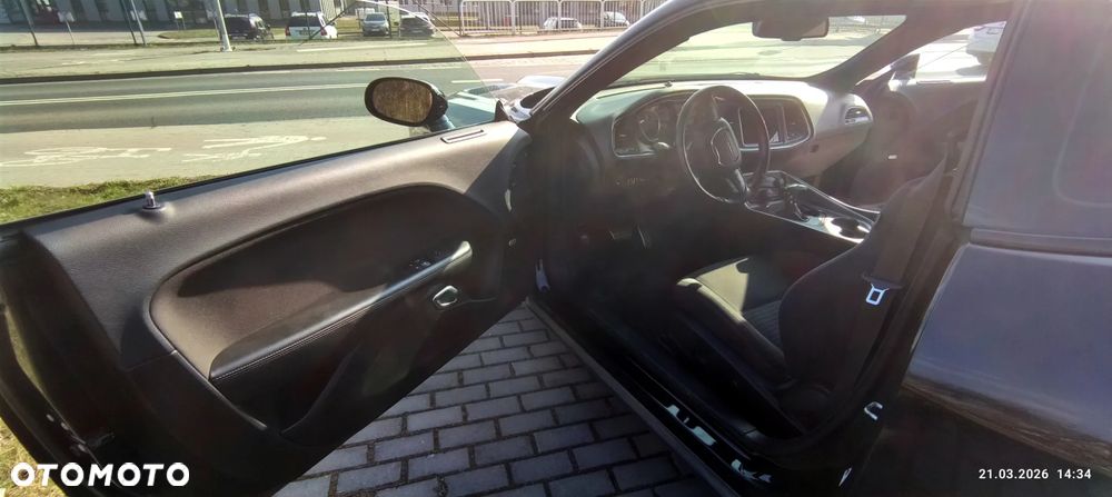 Dodge Challenger 6.4 Scat Pack - 8