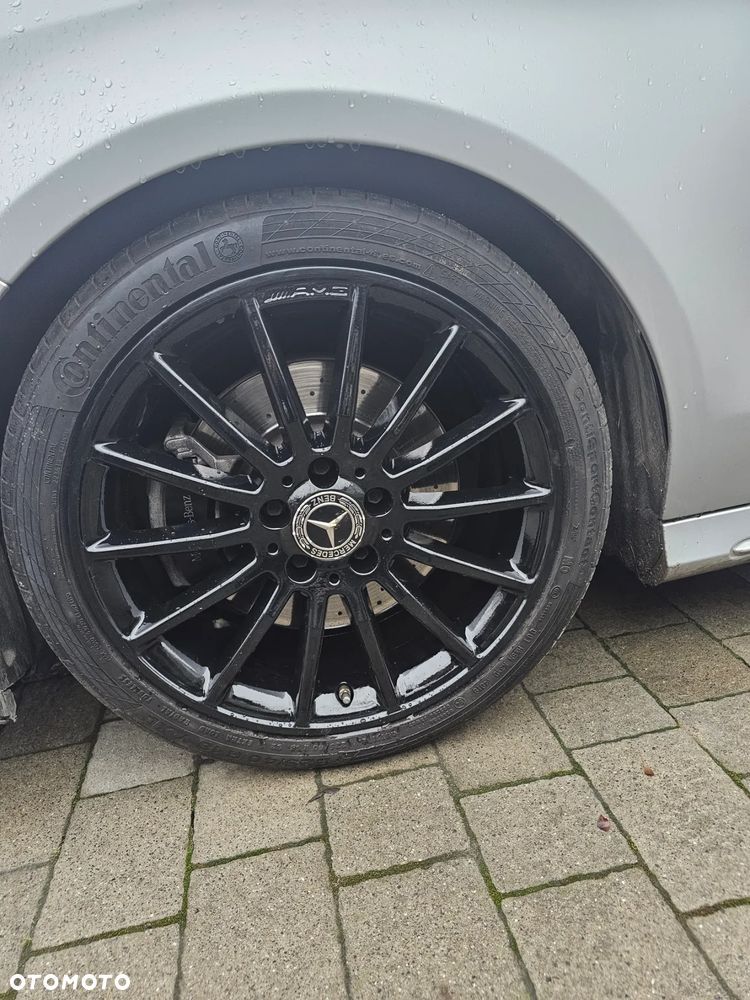 Mercedes-Benz CLA 220 4-Matic AMG Line - 36