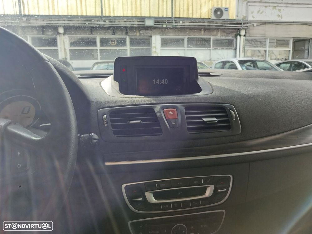 Renault Mégane 1.5 dCi Dynamique S - 7