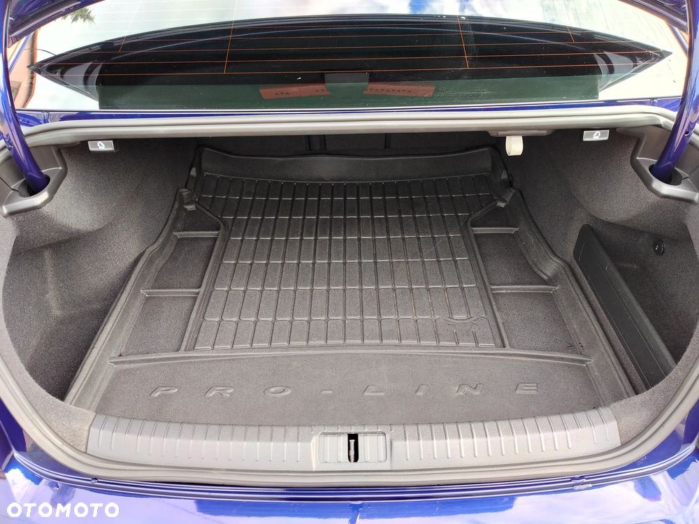 Volkswagen Passat 2.0 TDI BMT Comfortline - 15