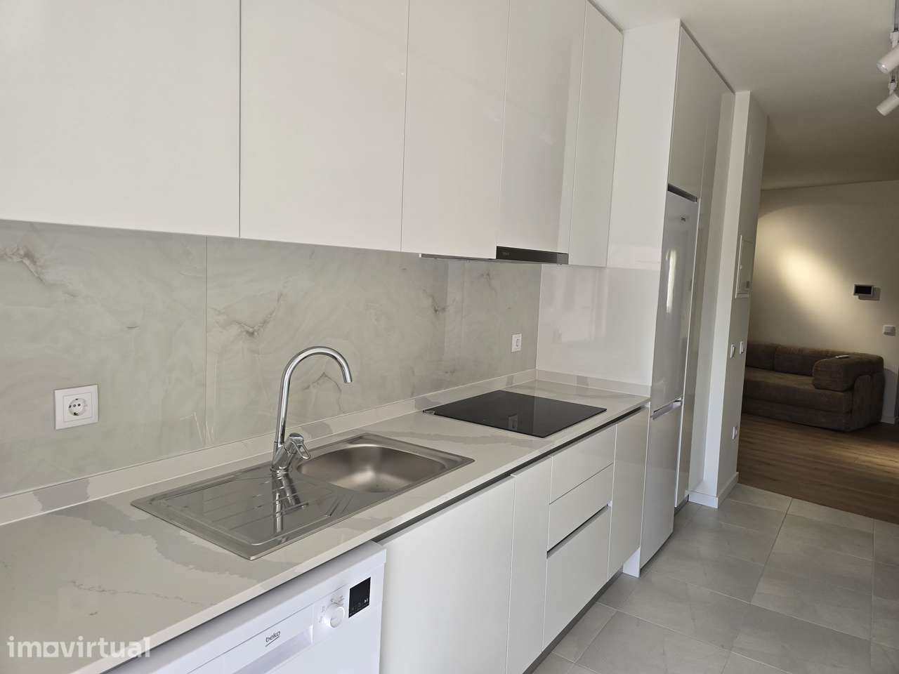 Apartamento T2 mobilado e equipado em Torres Novas, pronto a habitar - Grande imagem: 2/16