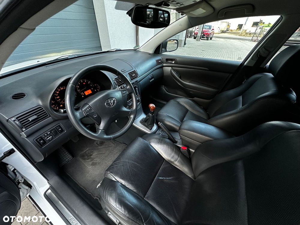 Toyota Avensis 2.0 VVT-i Prestige Premium - 7