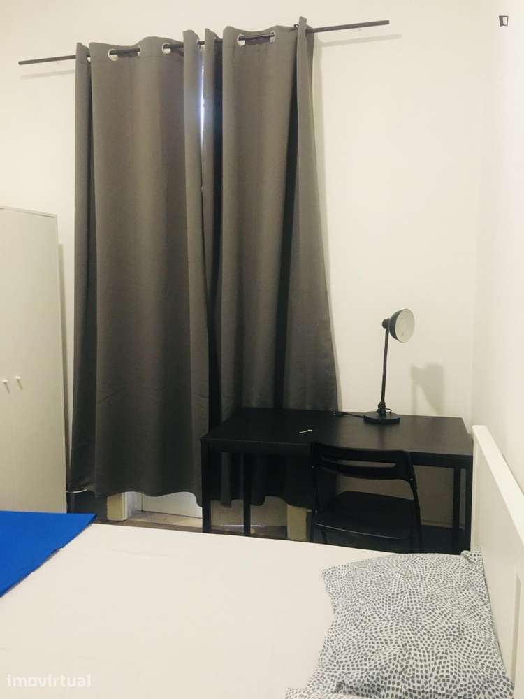 Quarto - localizado em Alameda Lisbon - Grande imagem: 3/13