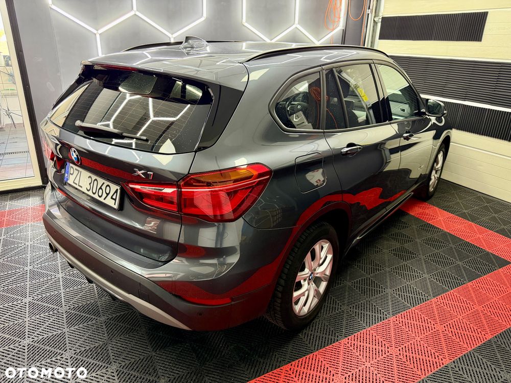 BMW X1 sDrive18d Sport Line - 8