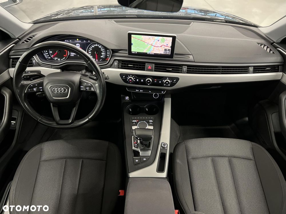 Audi A4 Limousine - 14