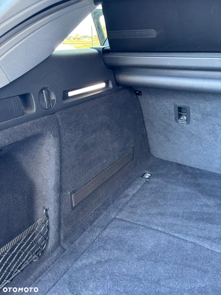 Audi A4 Avant 40 TDI S tronic - 30