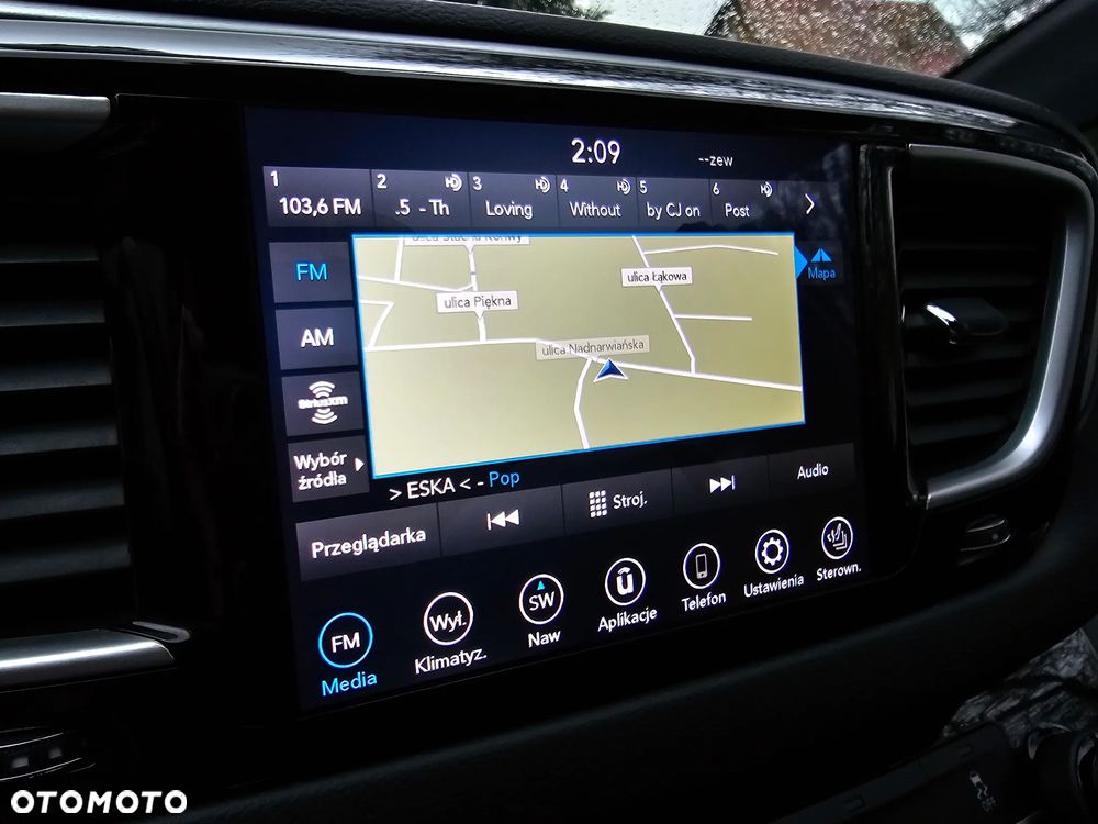 Chrysler Pacifica - 23