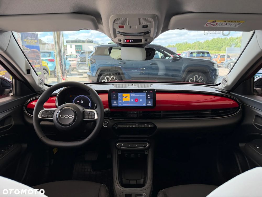 Fiat 600 1.2 Turbo Icon eDCT - 6
